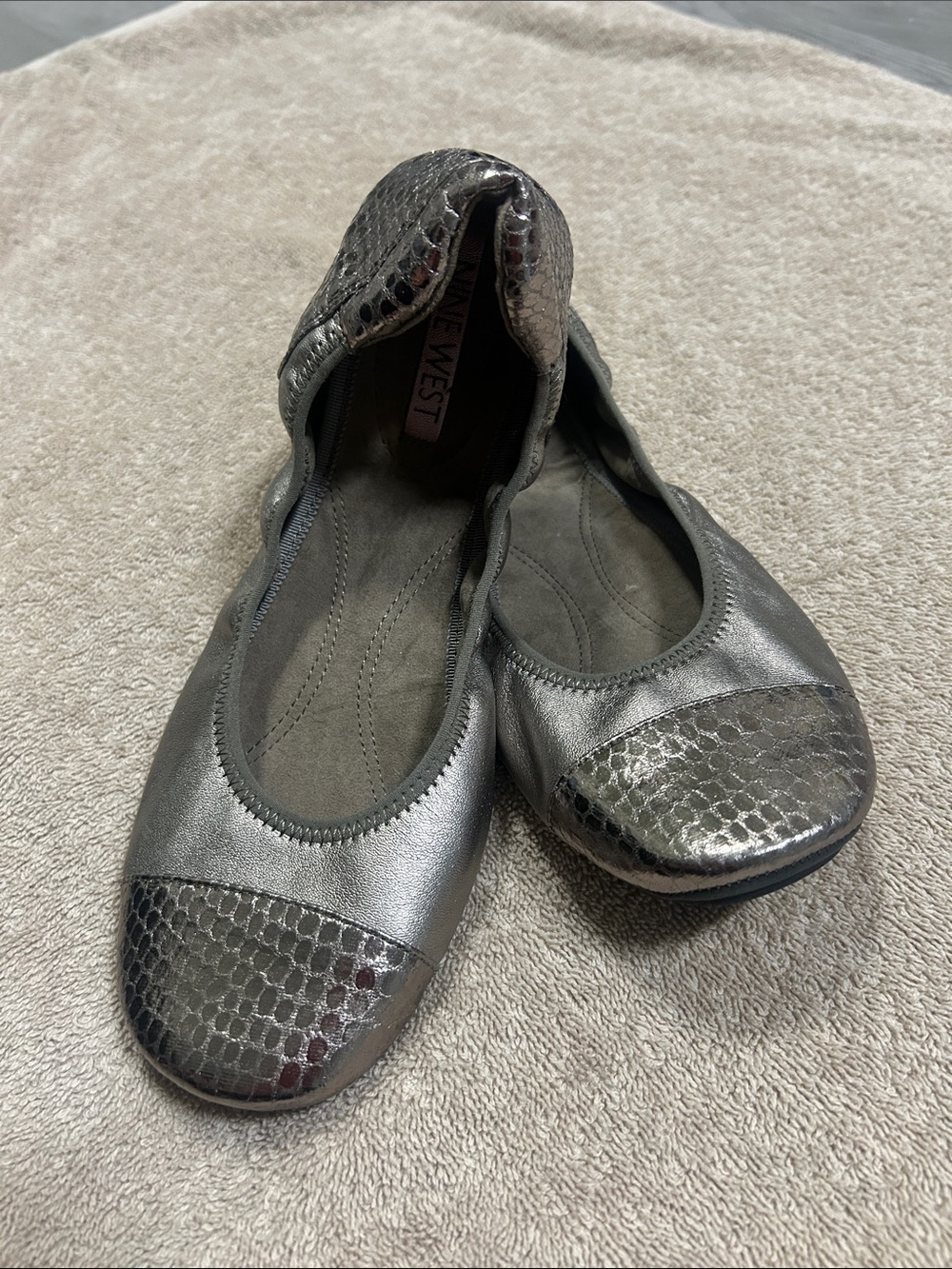 Nine West Metallic Gray Snake-Texture Ballet Flats Size 7 1/2